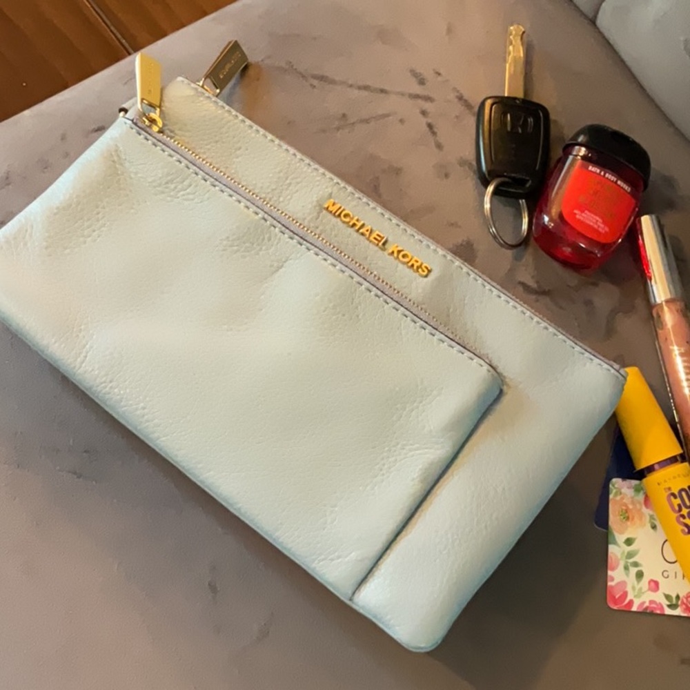 Michael Kors Pebble Leather Oversized Double Pocket Wristlet